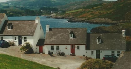 Idyllic cottage on the Atlantic coast in the south west of Ireland