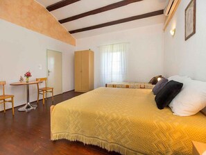 2 bedrooms, WiFi