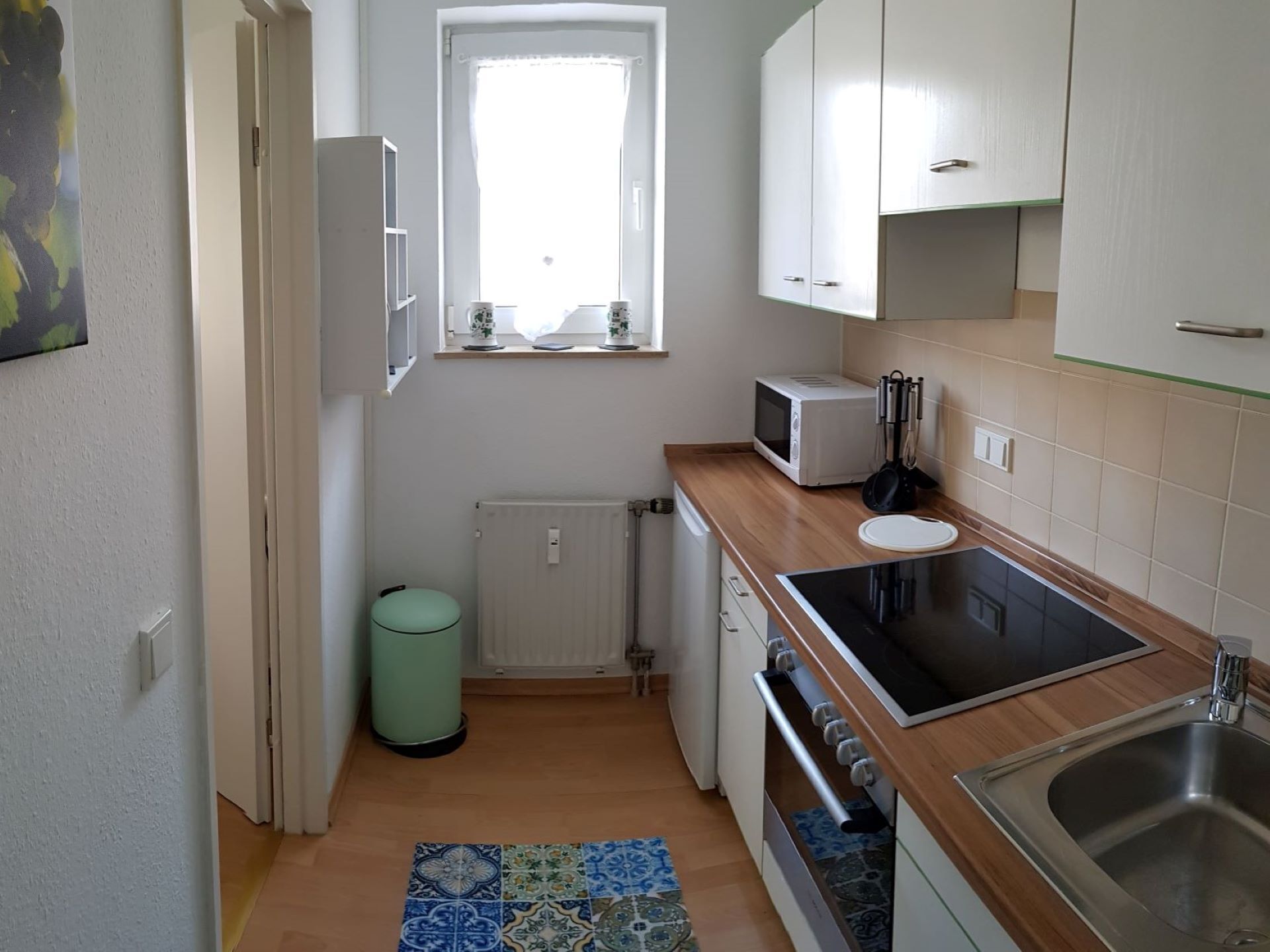 Nice and quiet 2-room apartment - balcony, Wi-Fi, TV, near the city center