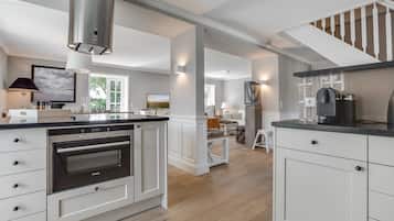 Fridge, oven, dishwasher