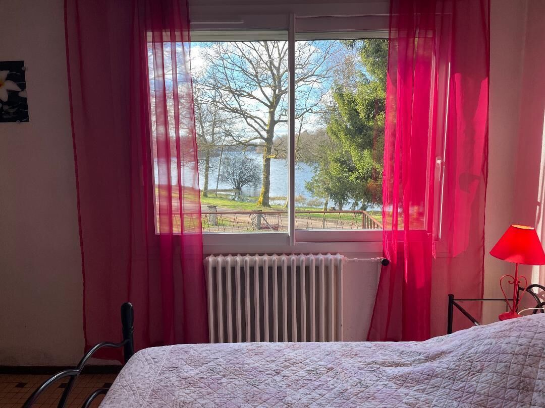 2 slaapkamers, een strijkplank/strijkijzer, gratis wifi