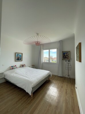 4 chambres, lit parapluie, Wi-Fi