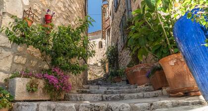 Peaceful paradise - absolute charm!