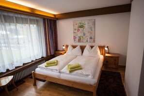 8 camere, Wi-Fi gratuito, lenzuola