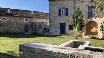 Enceinte de lâhĂ©bergement