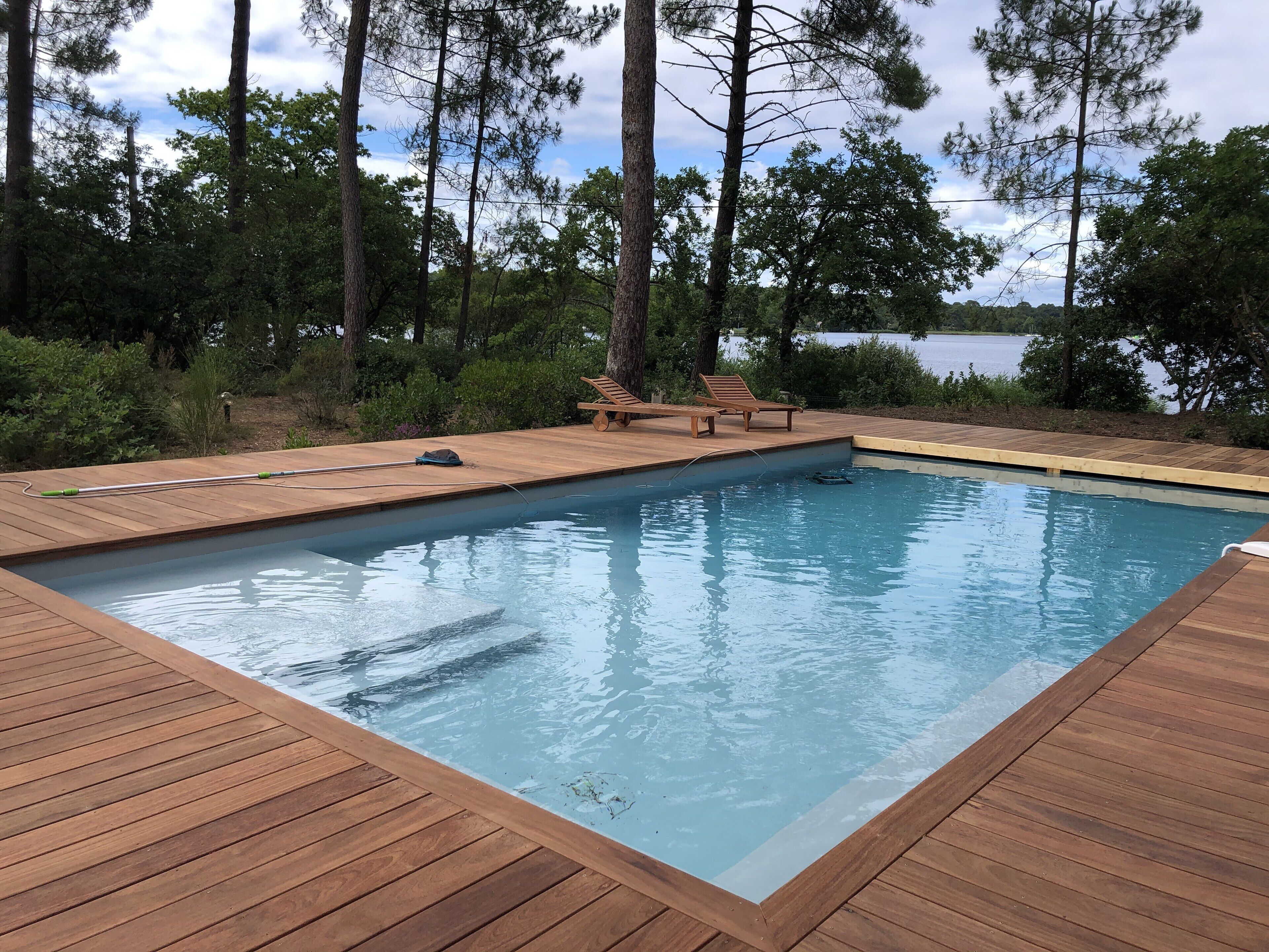 LAKE QUIET AND BEAUTIFUL VIEW