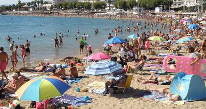 APPART T2 ST RAPHAEL SEASIDE PARK GARAGE POOL TERRACE SEA