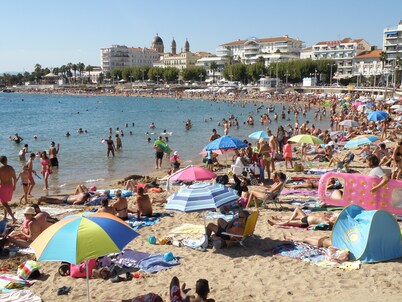 APPART T2 ST RAPHAEL SEASIDE PARK GARAGE POOL TERRACE SEA