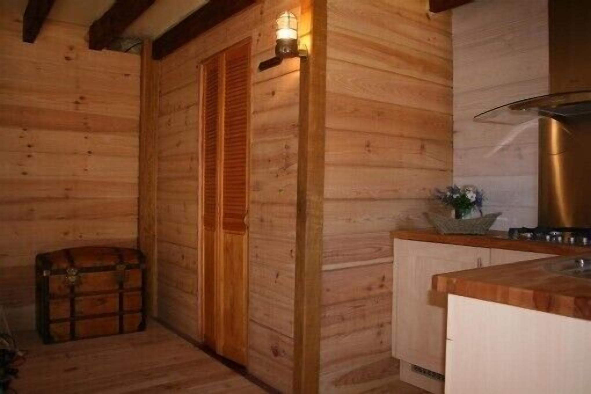 Studio in a renovated farmhouse in Tregastel on the Pink Granite Coast