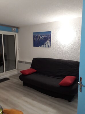 TV - La Mongie Noël for 4 people at the foot of the slopes with covered parking (Bagnères-De-Bigorre)