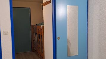 Fer et planche Ă repasser