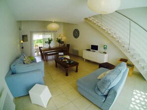 TV, DVD player, books - Modern house LE PIN 90 m2 with parking all on foot: Lac marin, sea, center (Vieux-Boucau-Les-Bains)