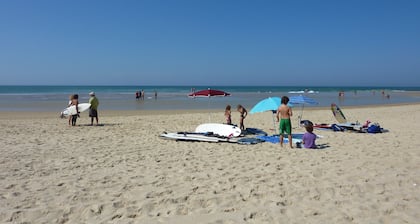 Modern house LE PIN 90 m2 with parking all on foot: Lac marin, sea, center