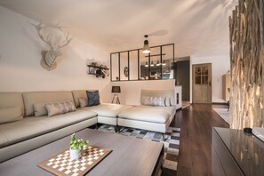 TV - "Le16", Superb T4 Design 104m2, St Lary Centre (Saint-Lary-Soulan)