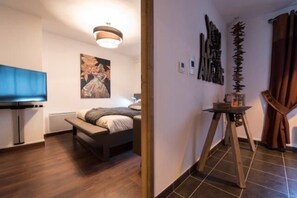3 bedrooms, iron/ironing board, WiFi, wheelchair access