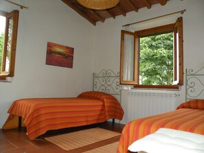 2 bedrooms, desk, iron/ironing board, travel crib