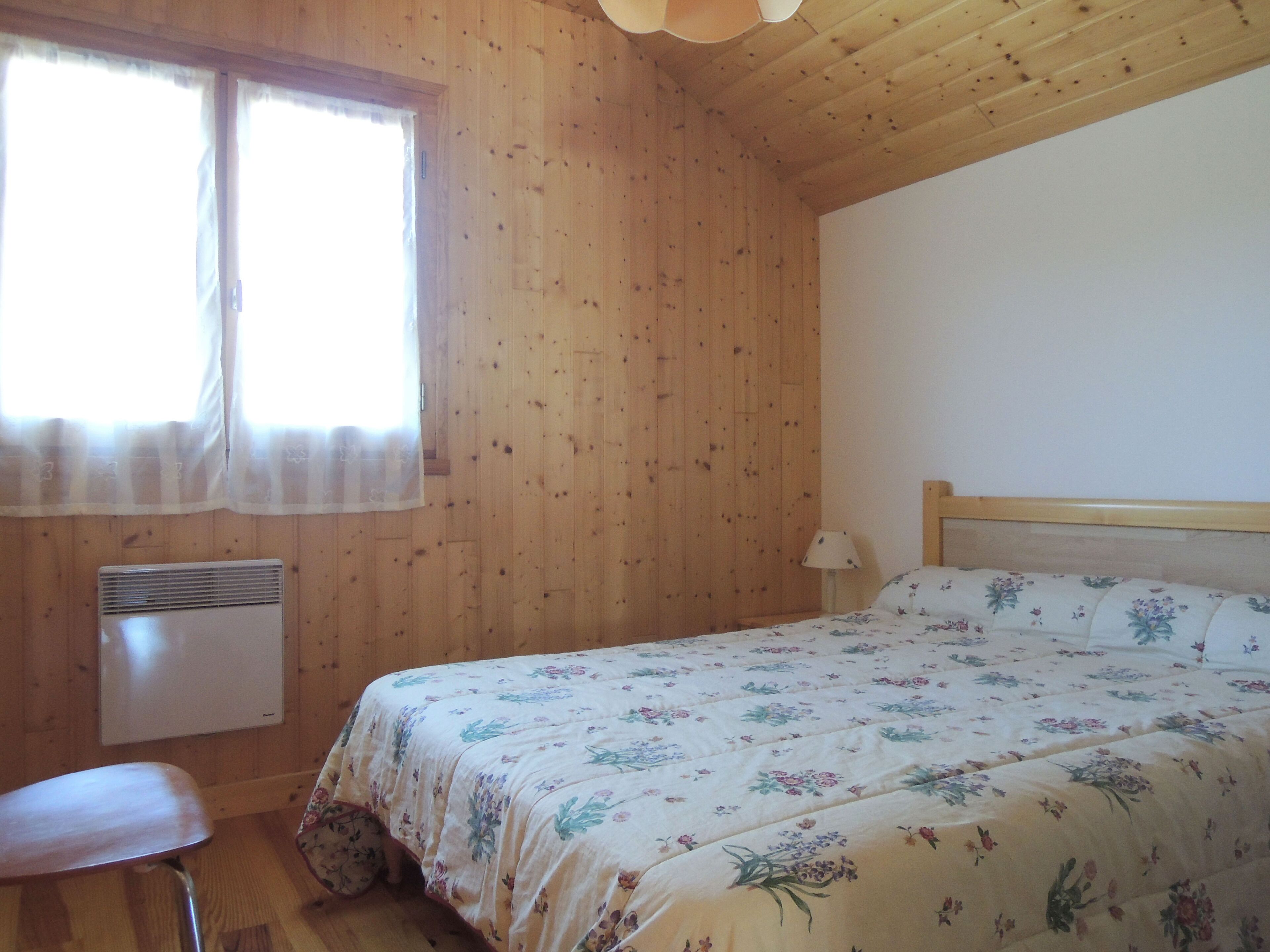 Chalet Hêtre, in the middle of a corner of paradise in Sancy-Artense (63)