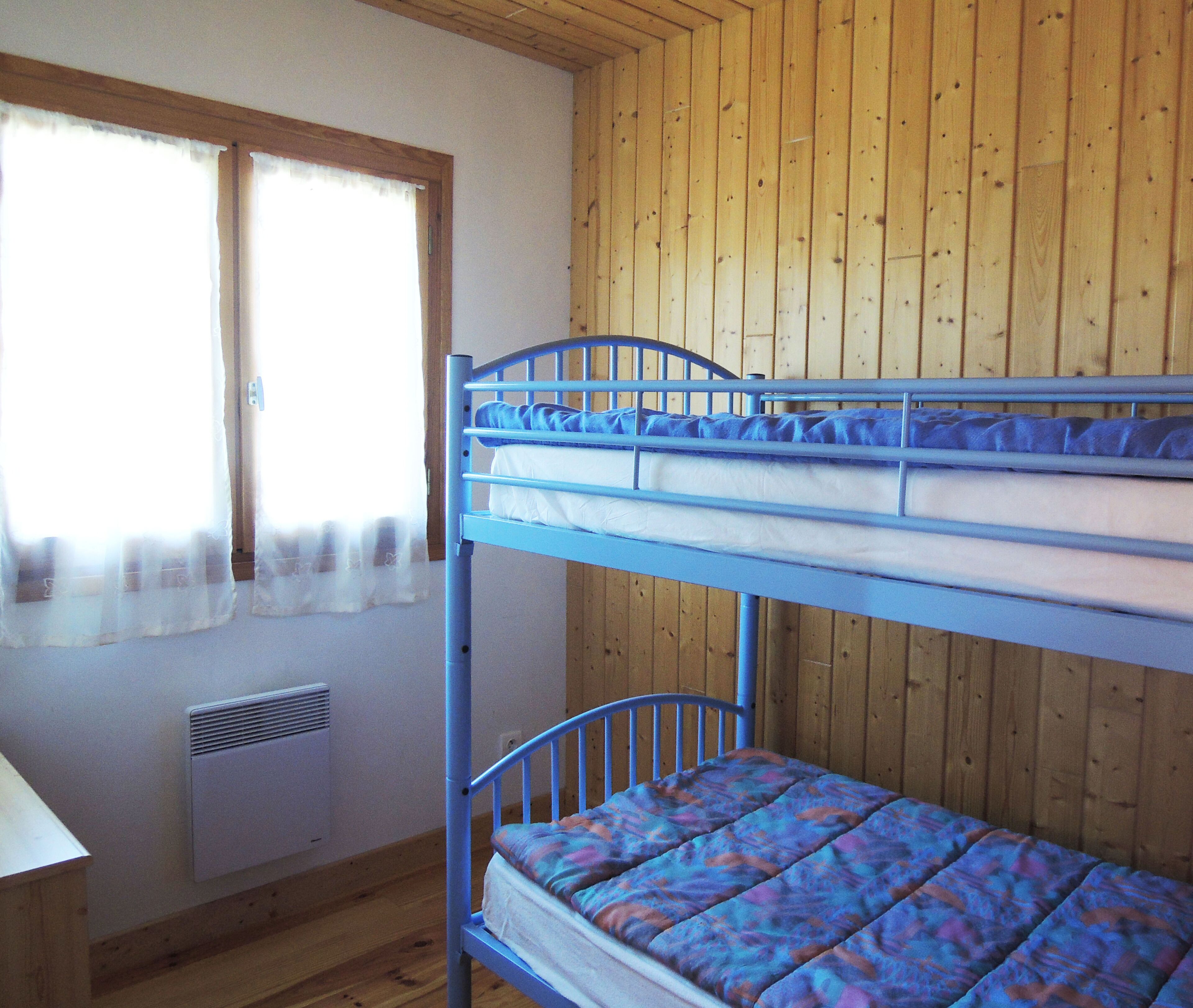 Chalet Hêtre, in the middle of a corner of paradise in Sancy-Artense (63)