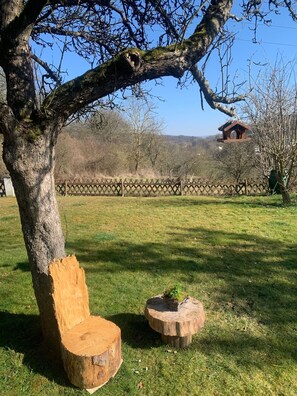 Property grounds - Holiday home on the edge of Vogelsberg (Laubach)