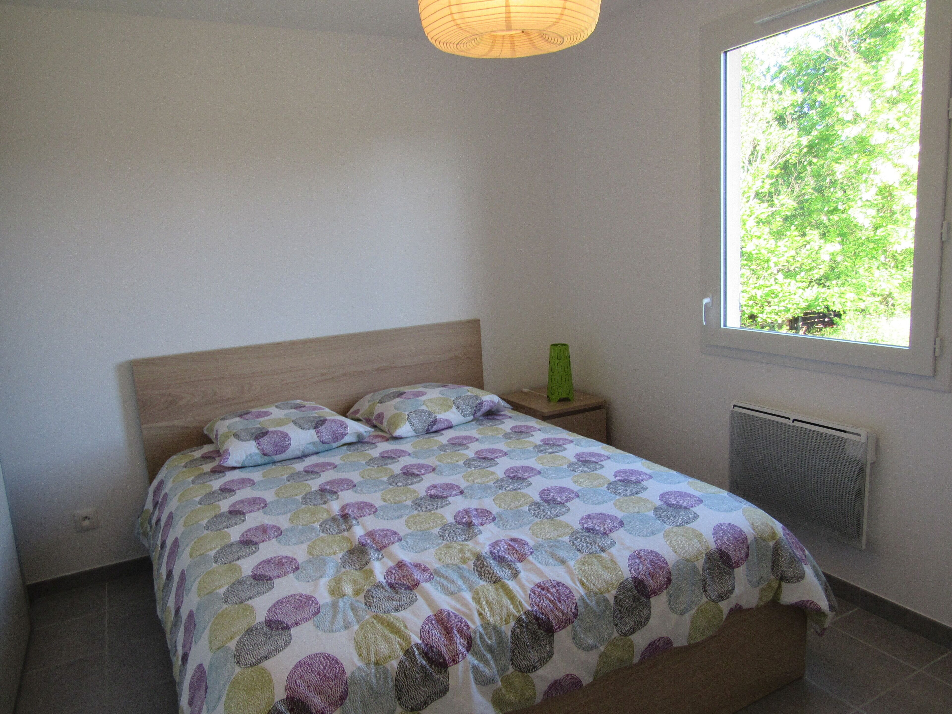 3 dormitorios, tabla de planchar con plancha, wifi gratis y ropa de cama