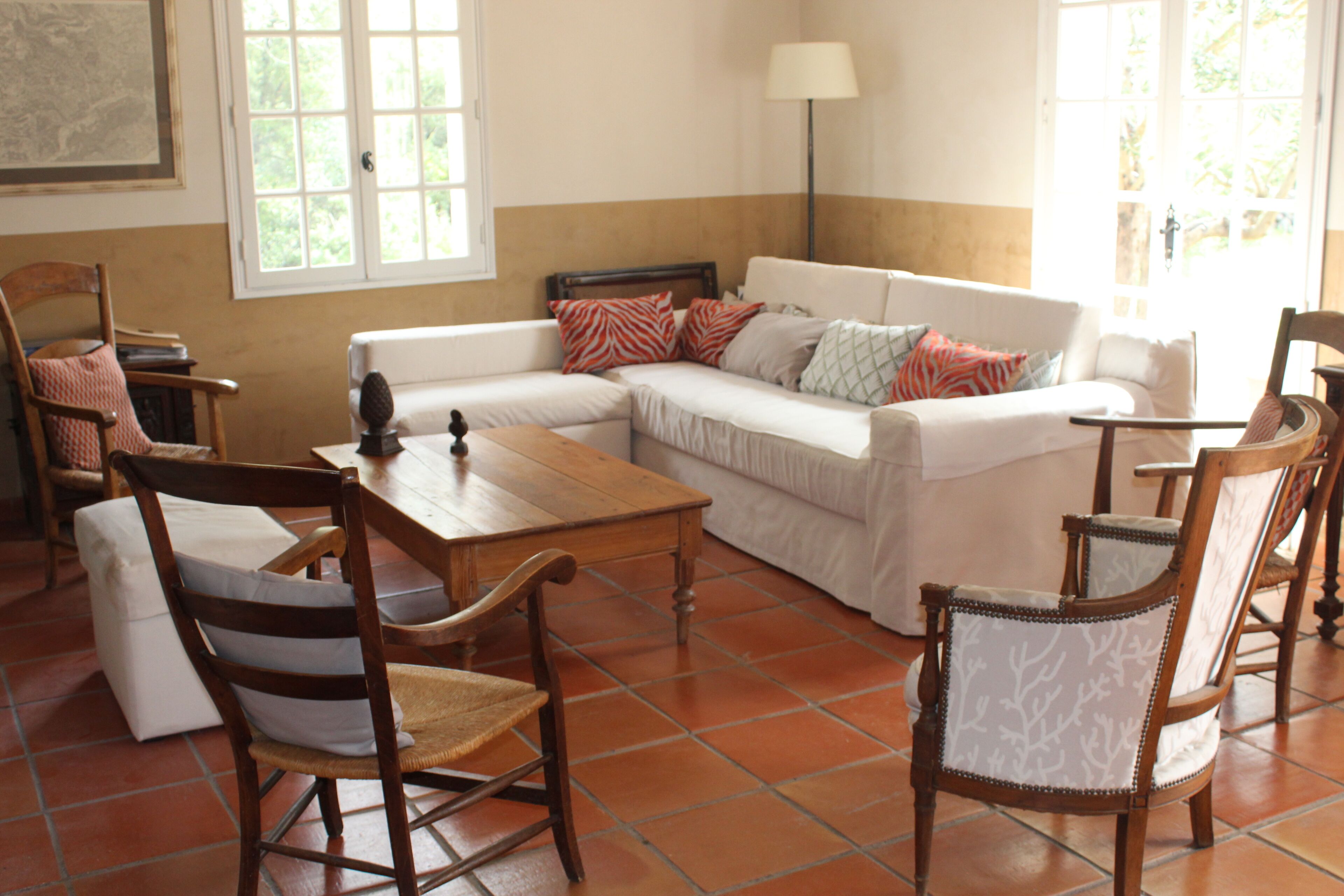 Large renovated bastide with swimming pool, surrounded by nature, calm, billiards, bowling alley