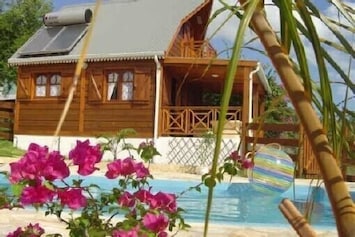 Vue extérieure du bungalow