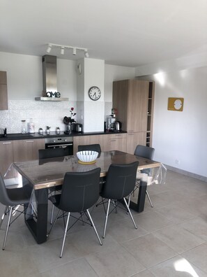 Dining - NEW NEW APARTMENT 85 M2 CENTER TOWN VERY NICE BENEFITS (Quiberon)