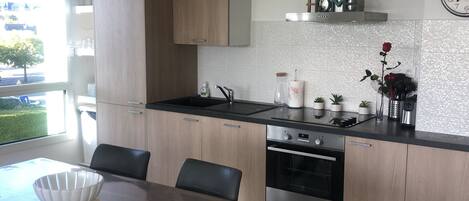 Fridge, microwave, oven, stovetop