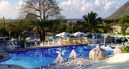 Grand studio au Diamant, résidence calme, piscine, 500m de la plage et commerces