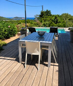 Outdoor dining - Contemporary villa, new with sea view and pool. area St cyprien pinarello (Zonza)