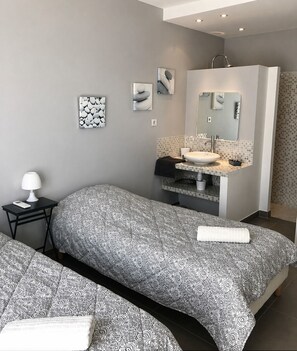 3 chambres, fer et planche à repasser, Wi-Fi