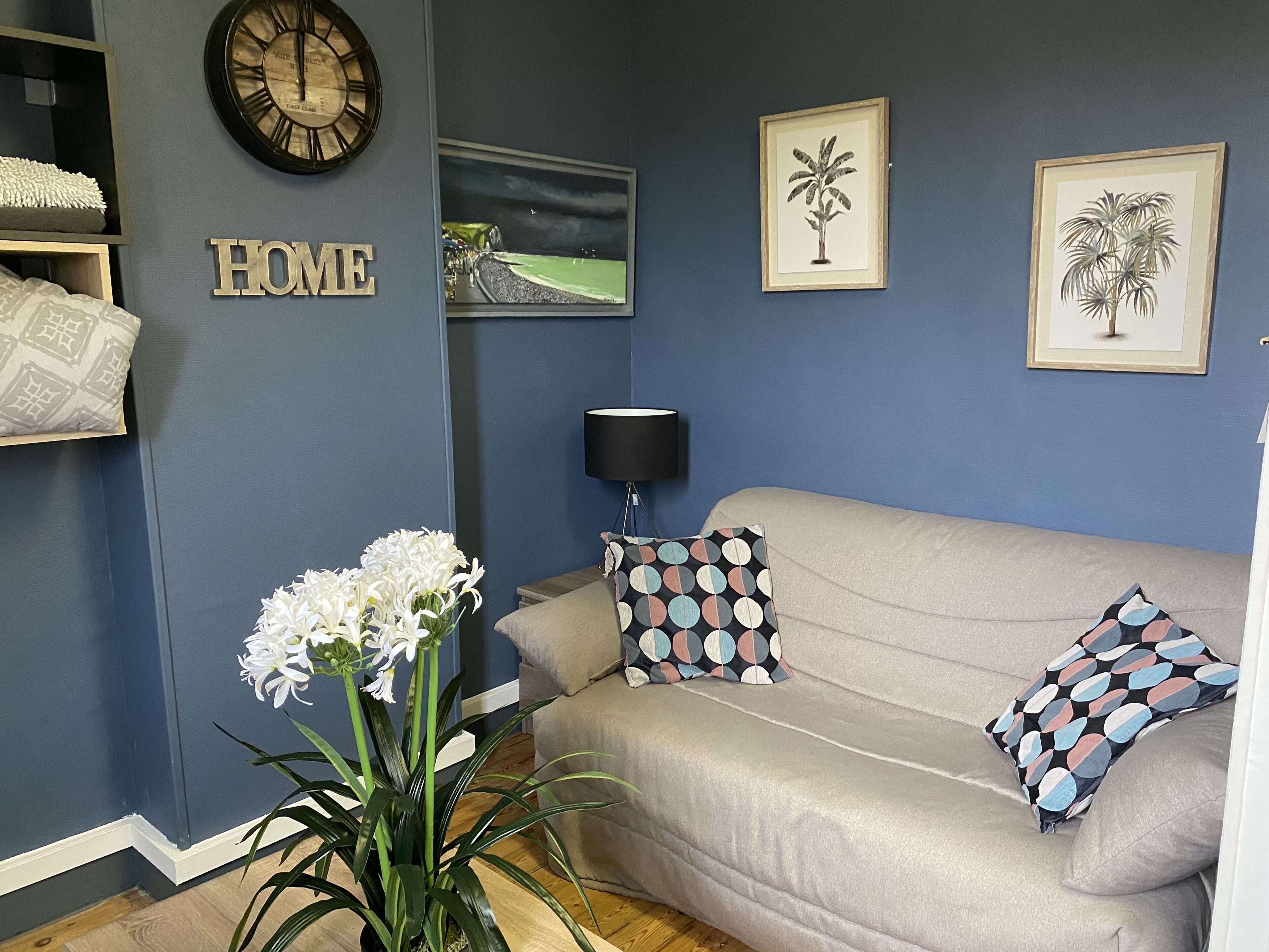 !!!Studio less than 50 meters from the sea !!!28 € / Night and 35 € / summer for 2 people