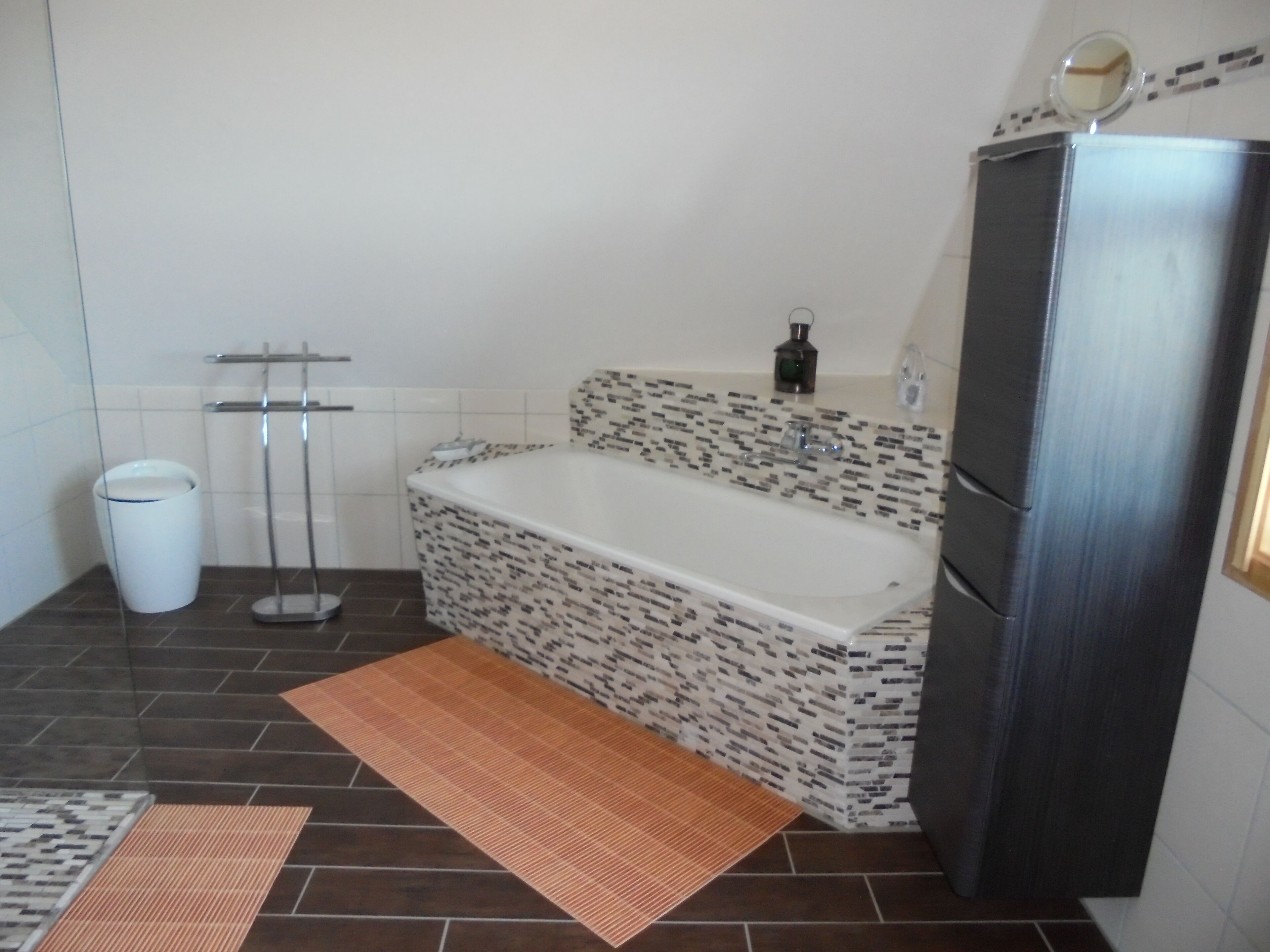 family-friendly non-smoking house with large garden and beautiful view