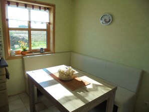Dining - family-friendly non-smoking house with large garden and beautiful view (Ralswiek OT Gnies)