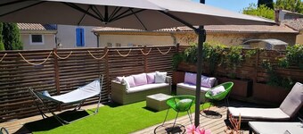 La Maison Farget, charming house, indoor pool, large terrace