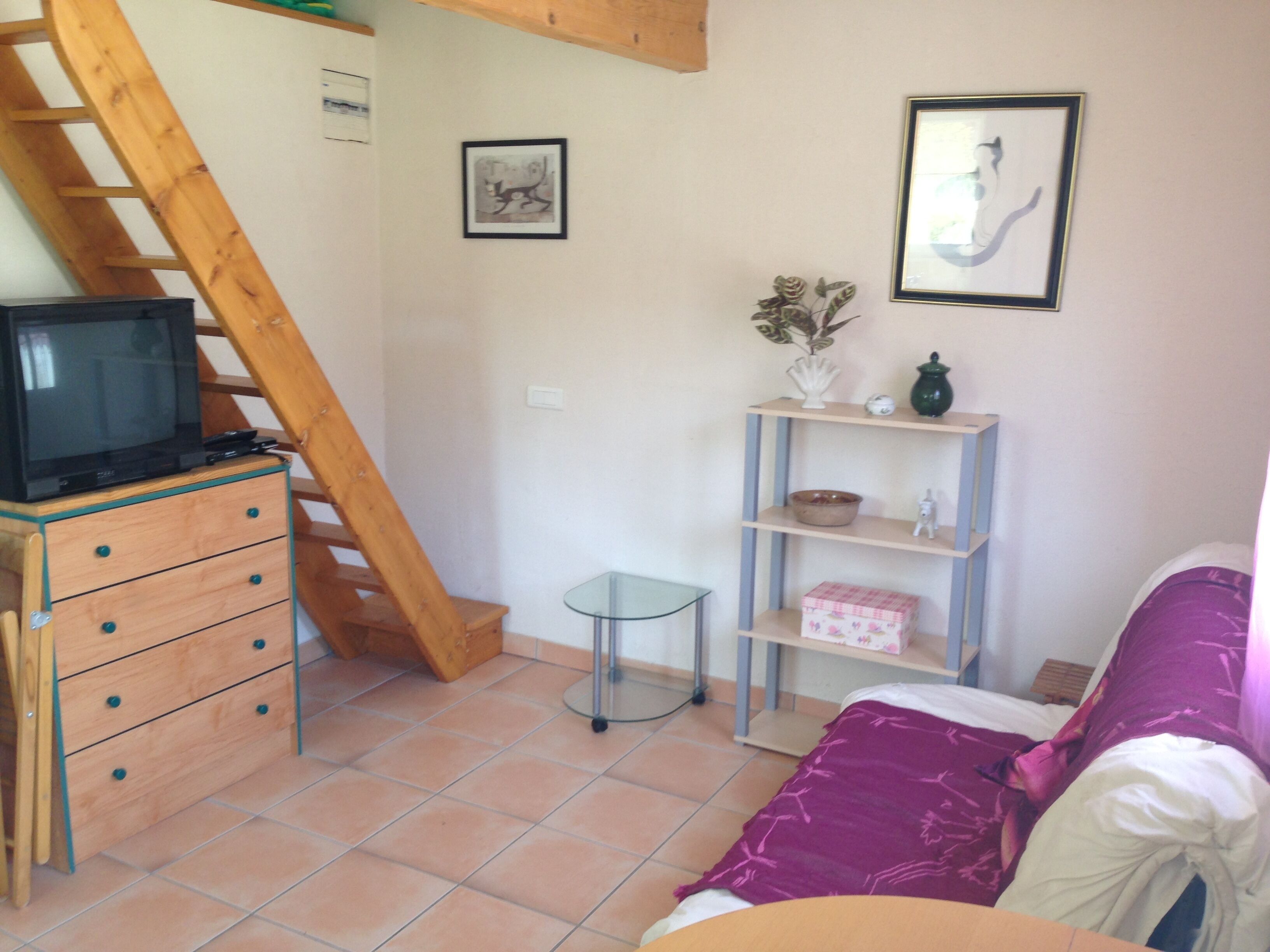 CHARMING STUDIO CASTELLANE 500m from the square