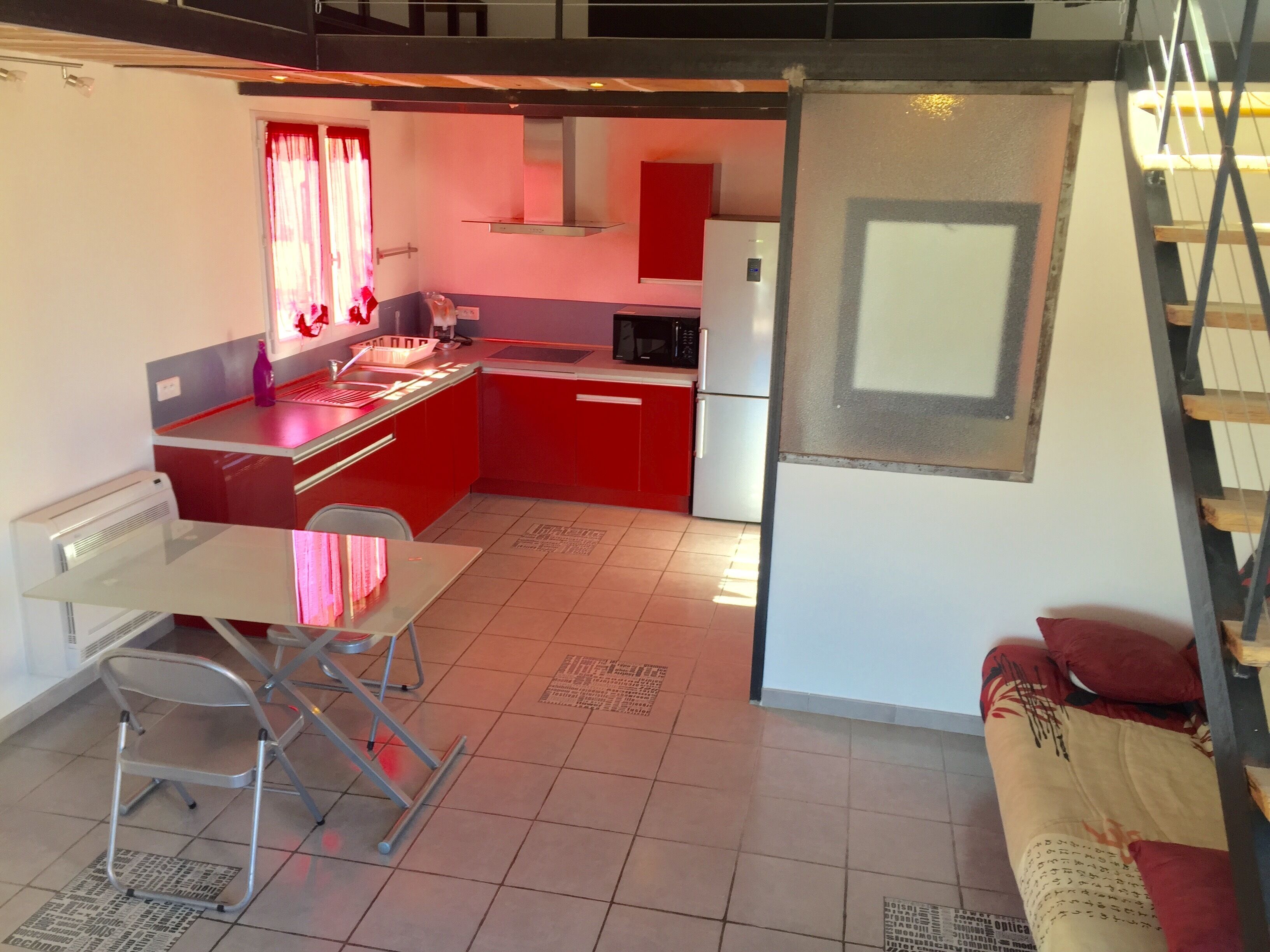 Beautiful studio with pool near Aix-en-Provence