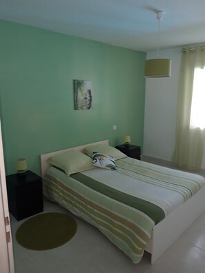 2 Schlafzimmer, Bügeleisen/Bügelbrett, kostenloses WLAN, Bettwäsche