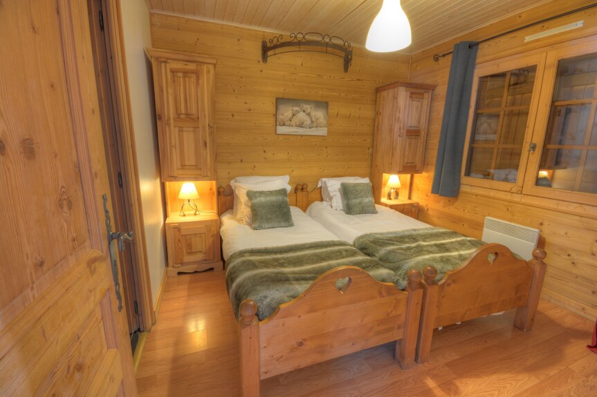 Charming Quiet Chalet, 8 Bedrooms 8 Bathrooms Sauna Walk To Shops & Gondola - Flaine
