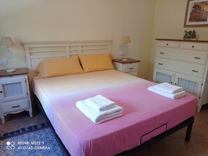 3 bedrooms, free WiFi, bed sheets