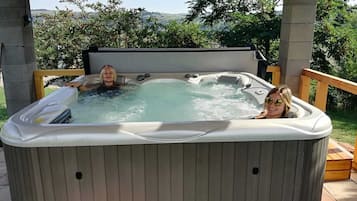 Bain à remous extérieur