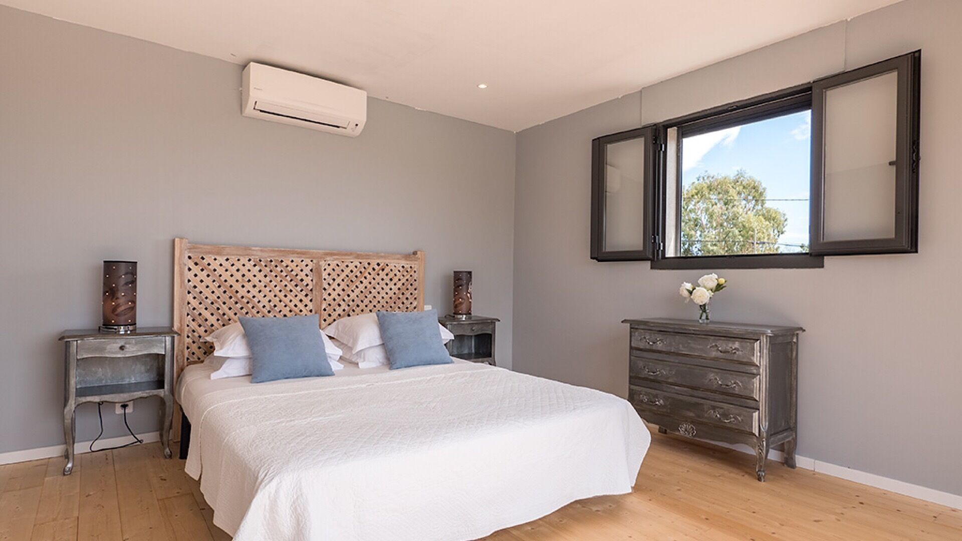 Dream villa in southern Corsica heated pool 