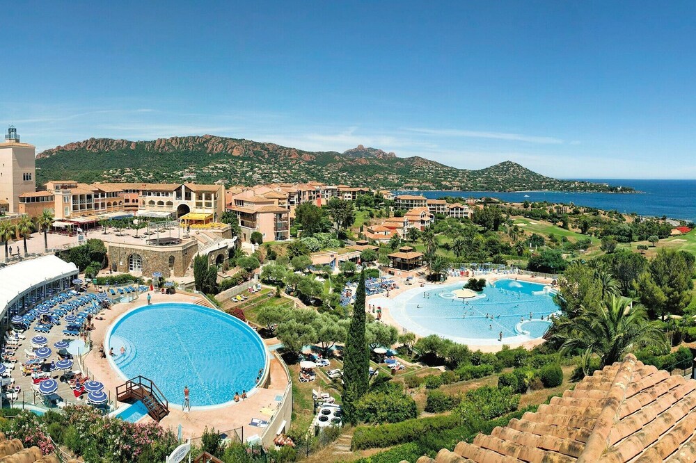 Cap Esterel - St-Raphael Quiet apartment overlooking the sea and Cap Esterel 4 pers.