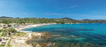 Spacious, comfortable Villa - Private pool - BEACHES AND TOWN CENTER ON FOOT