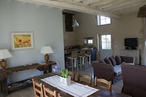 Interior - old winemaker's house (tailly)