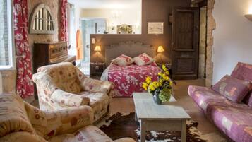 6 bedrooms, iron/ironing board, internet