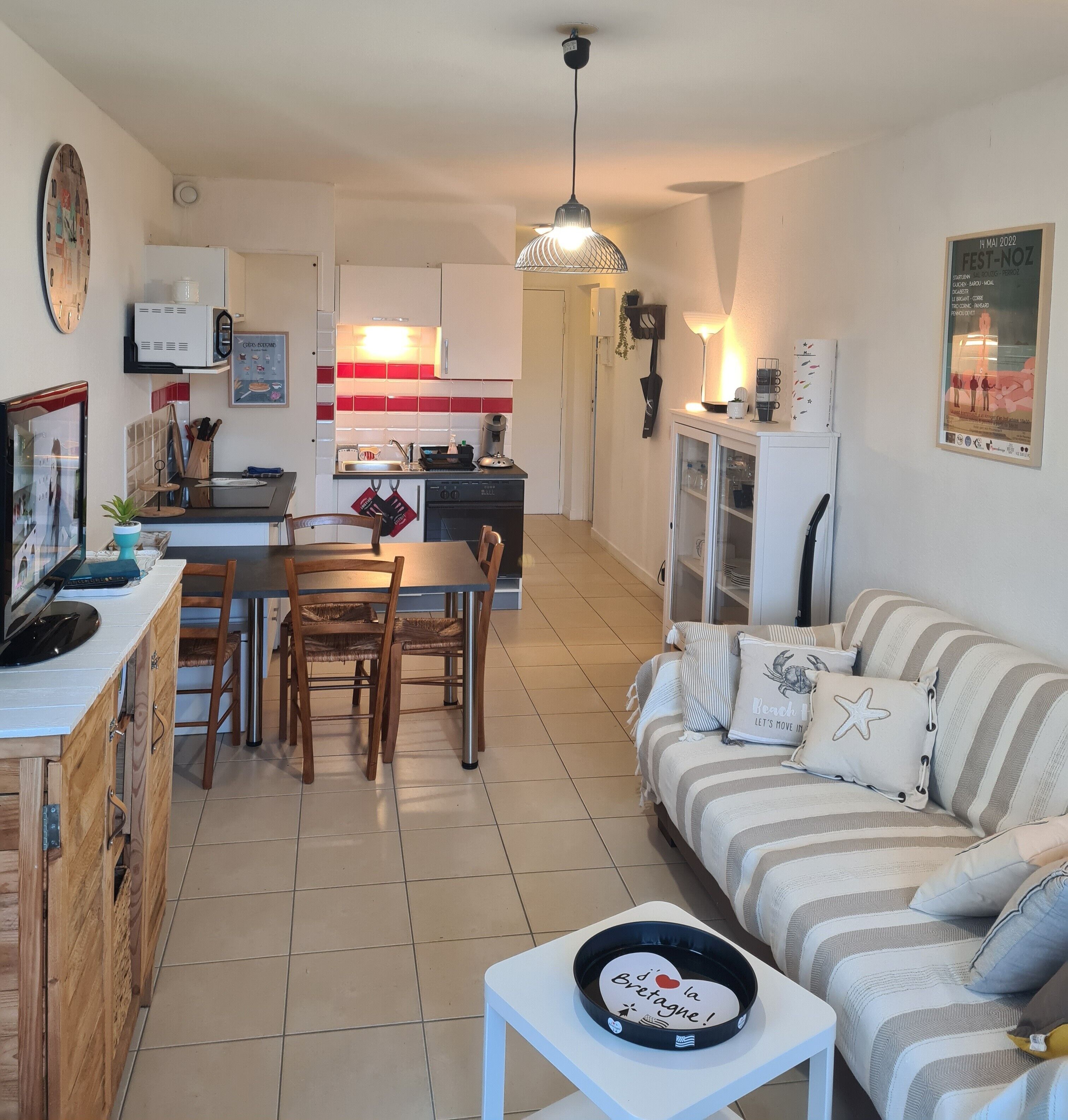 For 4 people, apartment, with seaside view, the beach and 7 islands