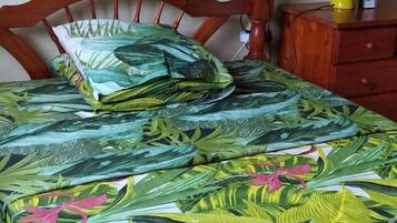 2 chambres, fer et planche Ă repasser, draps fournis