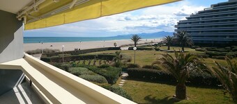 Apartment waterfront luxury building Canet Sud, parking and WIFI access