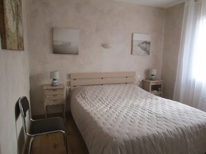 Silitysrauta/-lauta, vauvan matkasänky, Wi-Fi